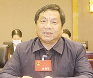 市人大代表李根華：培育壯大農業(yè)龍頭企業(yè)帶動農業(yè)產業(yè)轉型升級