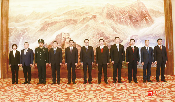 中共天門市第九屆委員會舉行第一次全體會議易先榮當(dāng)選市委書記 楊興銘、張華忠當(dāng)選市委副書記