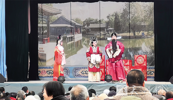 送戲下鄉(xiāng) 文化惠民